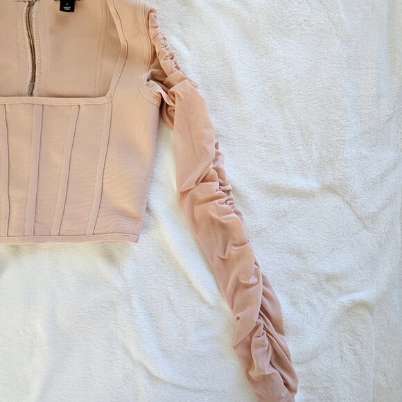 Top - Picture 2 of 4